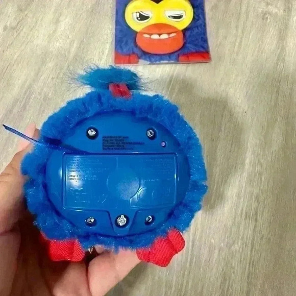 FURBY PARTY ROCKERS LIGHT BLUE IN ORIGINAL BOX - Picture 4 of 7